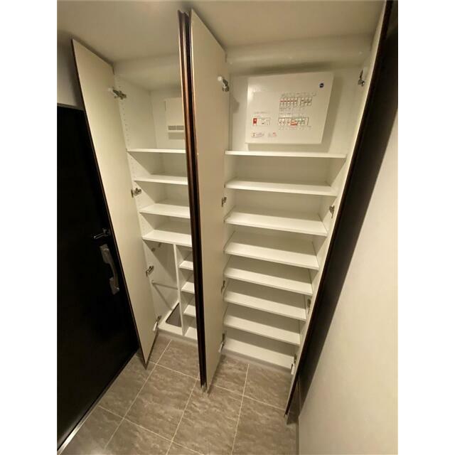 シューズボックス