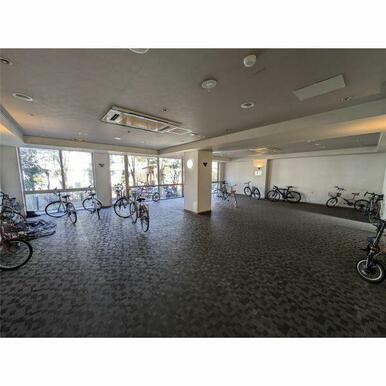 室内駐輪場