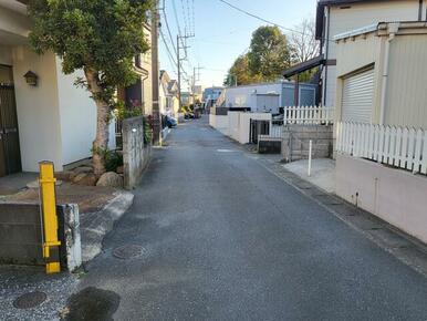 前面道路です。