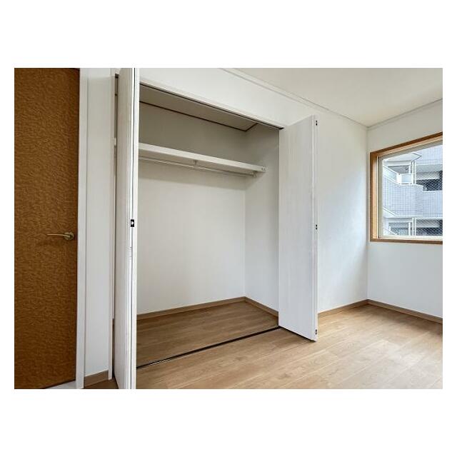 2階西側洋室収納