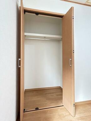 2階中央洋室収納