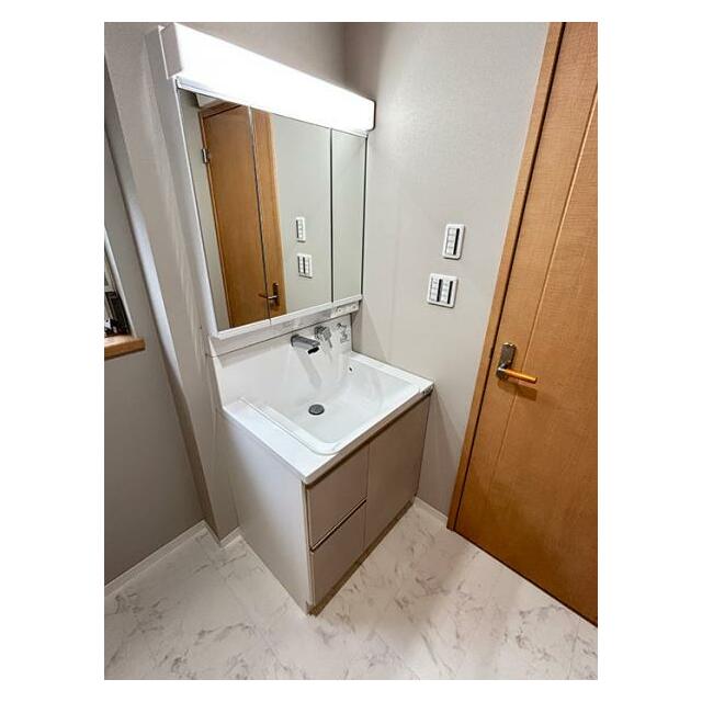 洗面台（新品交換済み）