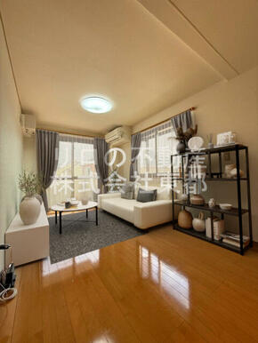 こちらの家具はCGです。家具付きではございません。