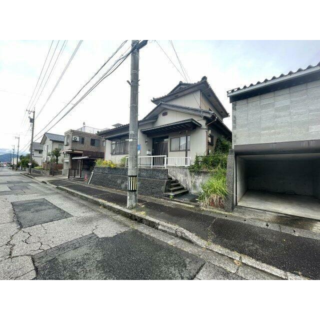 前面道路含む現地写真です