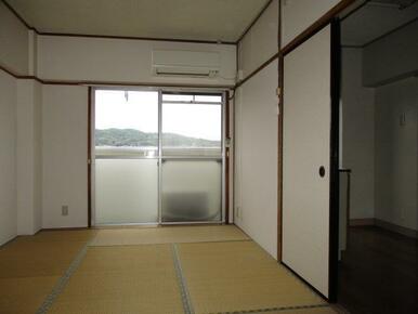日当たりの良い和室です☆