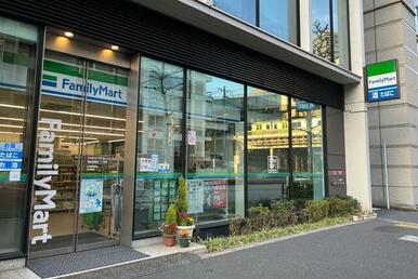 ファミリーマート神田須田町二丁目店