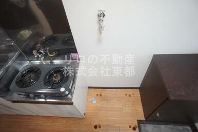 洗濯機置き場は室内にあるので雨に濡れる心配はありません。