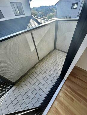 apartment 山内町大字三間坂