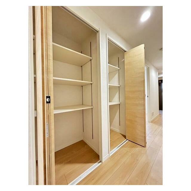 「廊下」2か所収納があり、より広く他のお部屋もお使いいただけます。