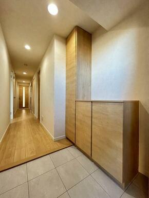 「玄関」シューズボックスも新品交換済みです。