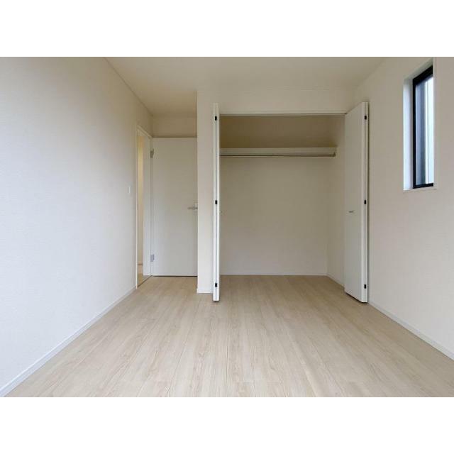 2F洋室（6.5帖）の収納