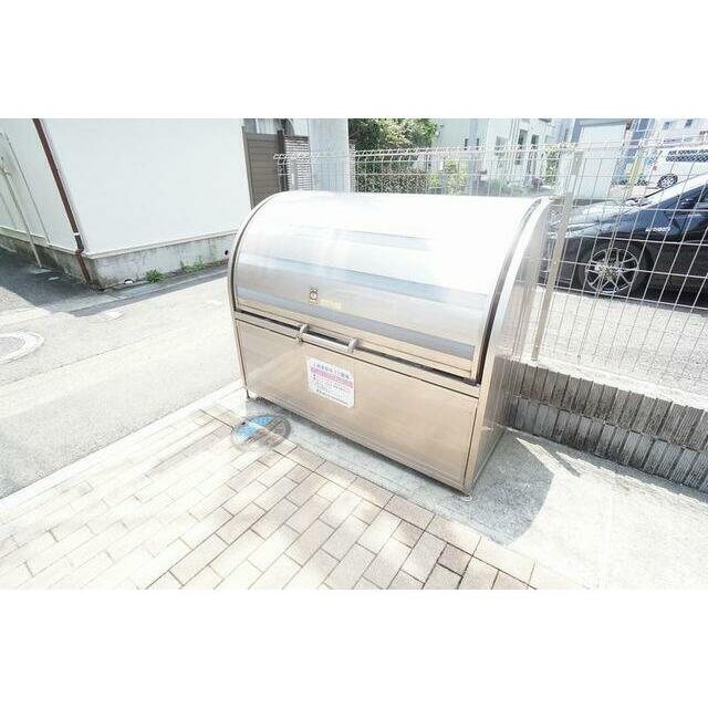 敷地内に専用ゴミ捨て場あり♪