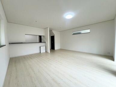 「LDK約20.4畳」別角度撮影