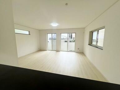 「LDK約20.4畳」キッチンからの眺望