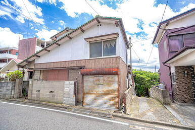 現在は、建物が建っています。