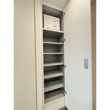 シューズボックス