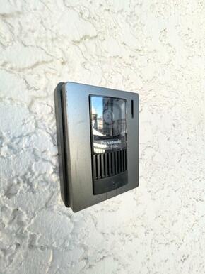 モニター付きインターフォン