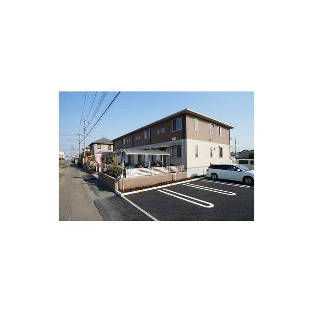 建物横に専用駐車場を配置。（要空き確認）