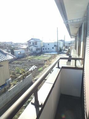 南東向き（同建物別室の参考写真です）