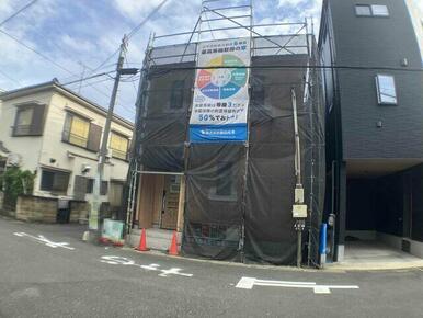 『自社一貫体制により高品質を維持』。 ”いいだのいい家”は全ての建物について自社設計・自社施工を実施しています。 全ての工程を飯田産業が自社管理しているので安心です♪