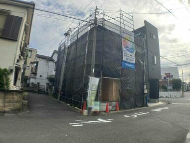 『自社一貫体制により高品質を維持』。 ”いいだのいい家”は全ての建物について自社設計・自社施工を実施しています。 全ての工程を飯田産業が自社管理しているので安心です♪