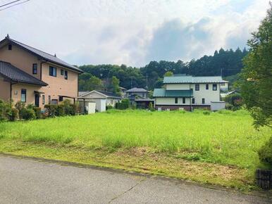 平坦地です。お好きなハウスメーカーで建築できます。