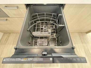 忙しい朝や冬の寒い日の洗い物はお任せ！毎日の家事を軽減できる食器洗浄機付きです＾＾