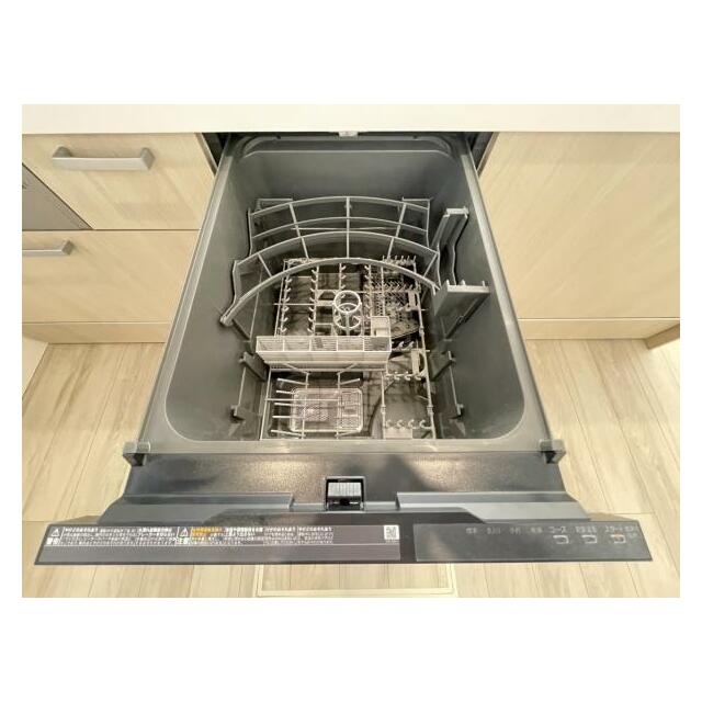 忙しい朝や冬の寒い日の洗い物はお任せ！毎日の家事を軽減できる食器洗浄機付きです＾＾