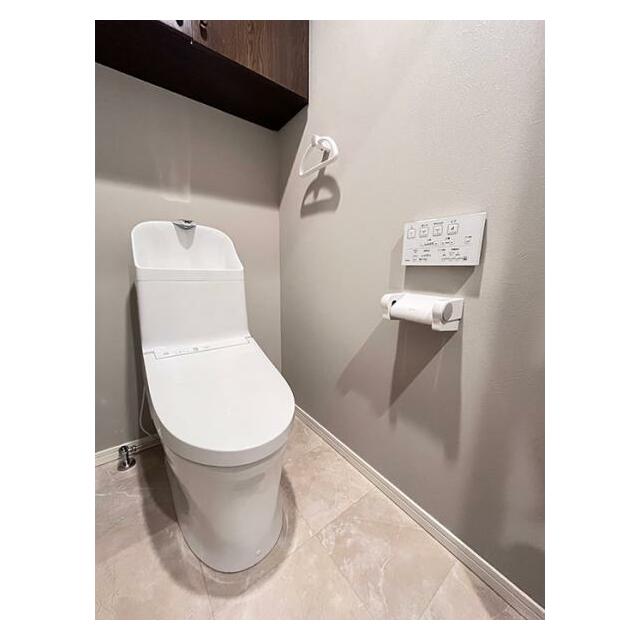 トイレ　新品交換済み