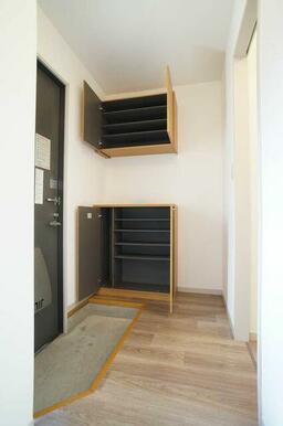 シューズボックス