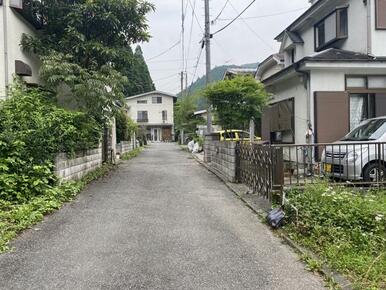 前面道路と現地