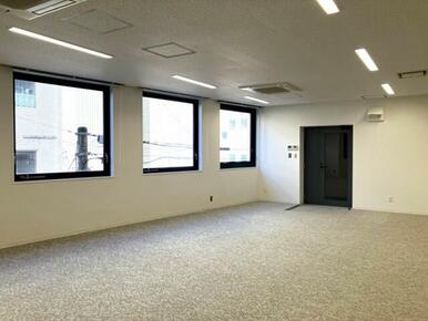 2Fワンフロア※分割前の写真です