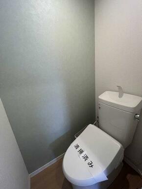 温水洗浄暖房便座のトイレです♪