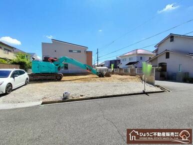 南西道路・北西道路に面した角地物件です。陽当り良好・通風良好