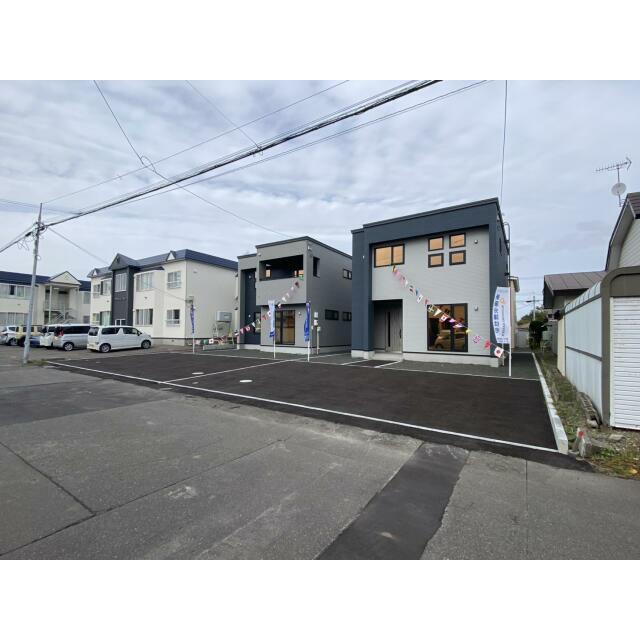 1号棟（左）、2号棟（右）