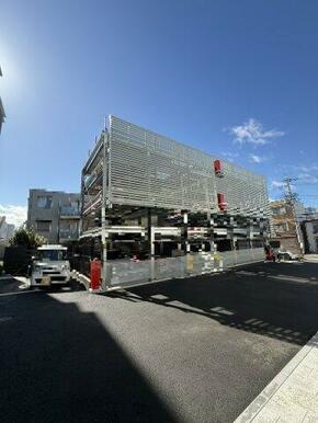 敷地内の駐車場です。