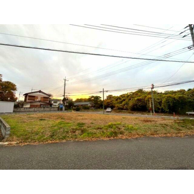 角地で日当たり良好です！