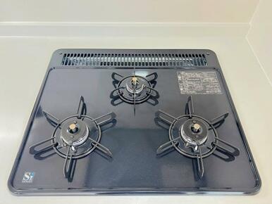 「3口ガスコンロ」新品に交換しております。
