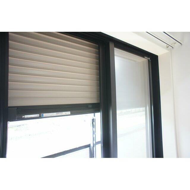 シャッター付き