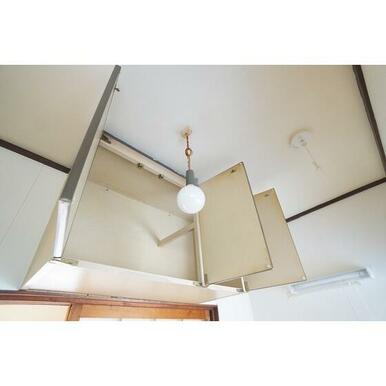 キッチン上部収納