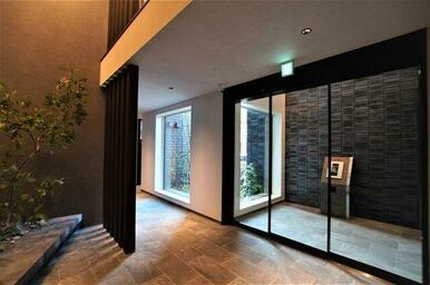 エントランスはオートロック仕様