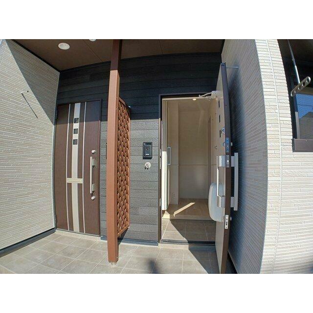 シンプルで使いやすい玄関です