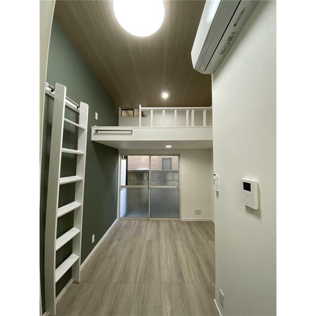 洋室　２０２５年９月壁紙・床貼替え