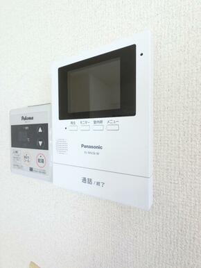 ★安心のテレビモニターホン付き★