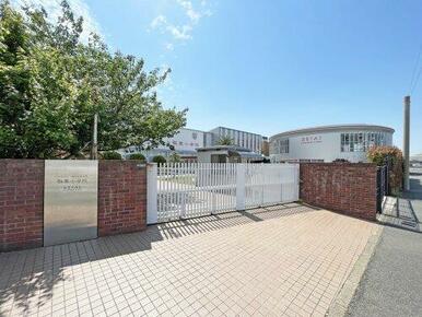 私立敬愛小学校