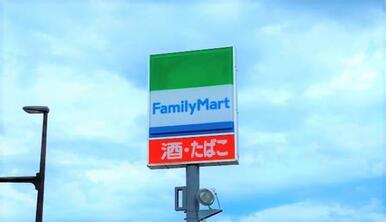ファミリーマート金ヶ崎西根店770m（徒歩10分）