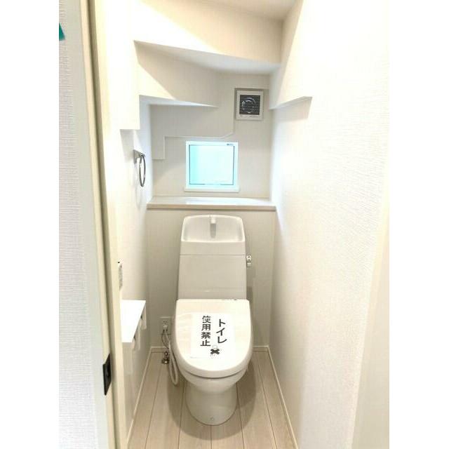 お気に入りのカバーやマット、スリッパを置いて快適空間に