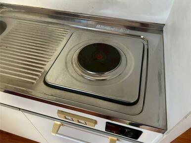 １階の洋室にはミニキッチンです