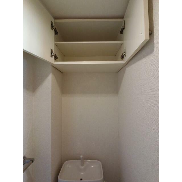 ★トイレにも収納ございます★