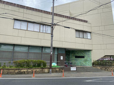 【亀岡市立図書館中央館】